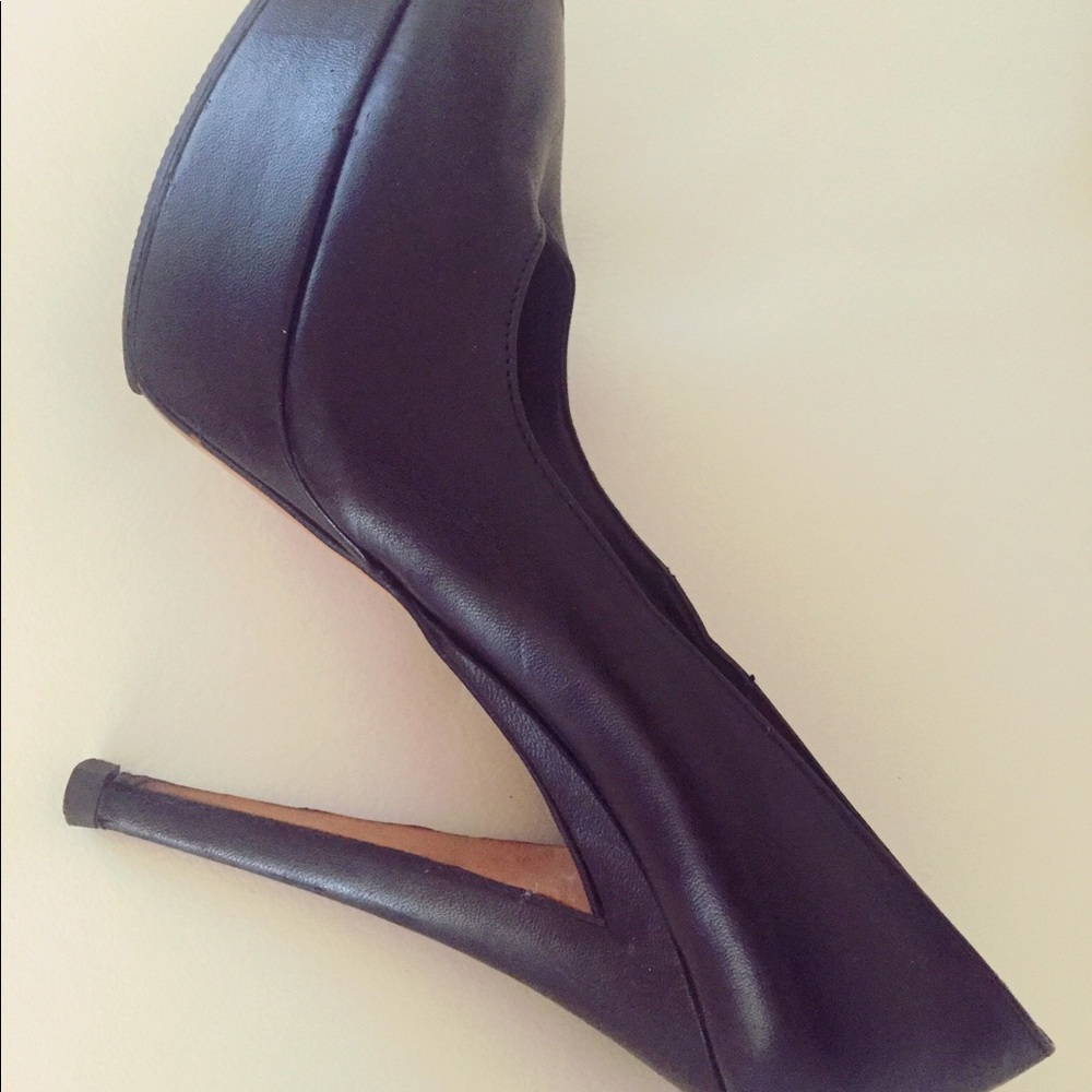 Paula Mendez High Heels
